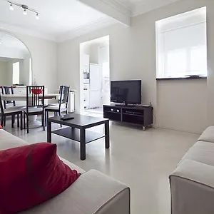 And Spacious Family Apartment Barcelona